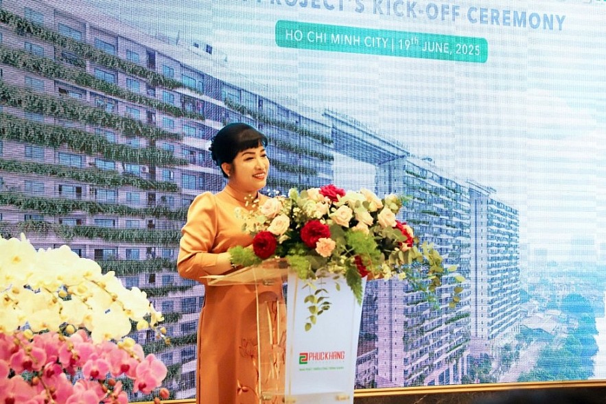 Hệ thống điện mặt trời từ ban công: Hướng đi mới cho năng lượng đô thị bền vững Hệ thống điện mặt trời từ ban công: Hướng đi mới cho năng lượng đô thị bền vững