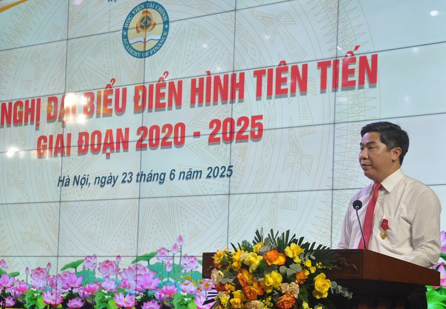 Phong trào thi đua góp phần thực hiện thắng lợi chiến lược phát triển Học viện Tài chính