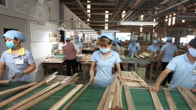Doanh nghiệp xuất khẩu gỗ hợp tác chia sẻ thông tin, chủ động ứng phó chính sách thuế từ Hoa Kỳ