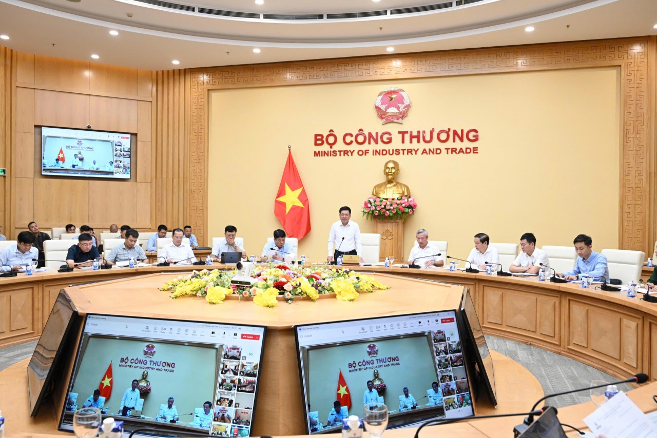 Cung ứng điện đảm bảo cho hoạt động sản xuất kinh doanh