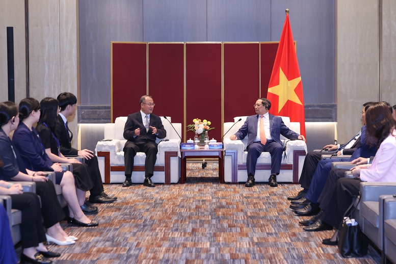 Thủ tướng tiếp lãnh đạo 3 tập đoàn hàng đầu Trung Quốc về đường sắt và hạ tầng giao thông- Ảnh 4.
