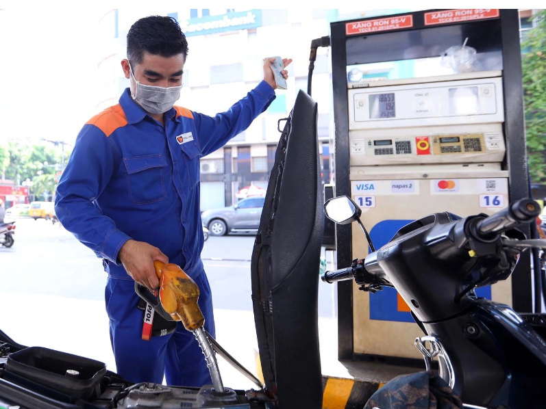 VPI dự báo giá xăng vẫn duy trì đà tăng trong kỳ điều hành ngày 26/6