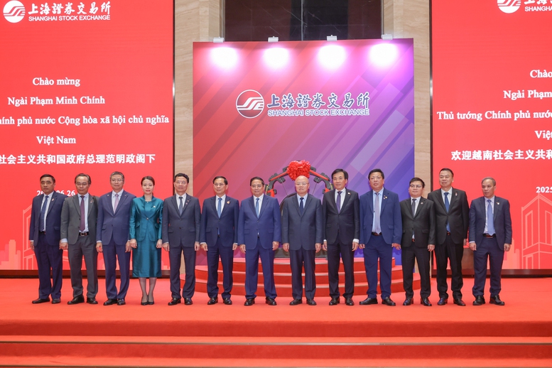 Thủ tướng thăm sàn chứng khoán lớn nhất châu Á, tìm hiểu kinh nghiệm phát triển trung tâm tài chính Thượng Hải- Ảnh 4.