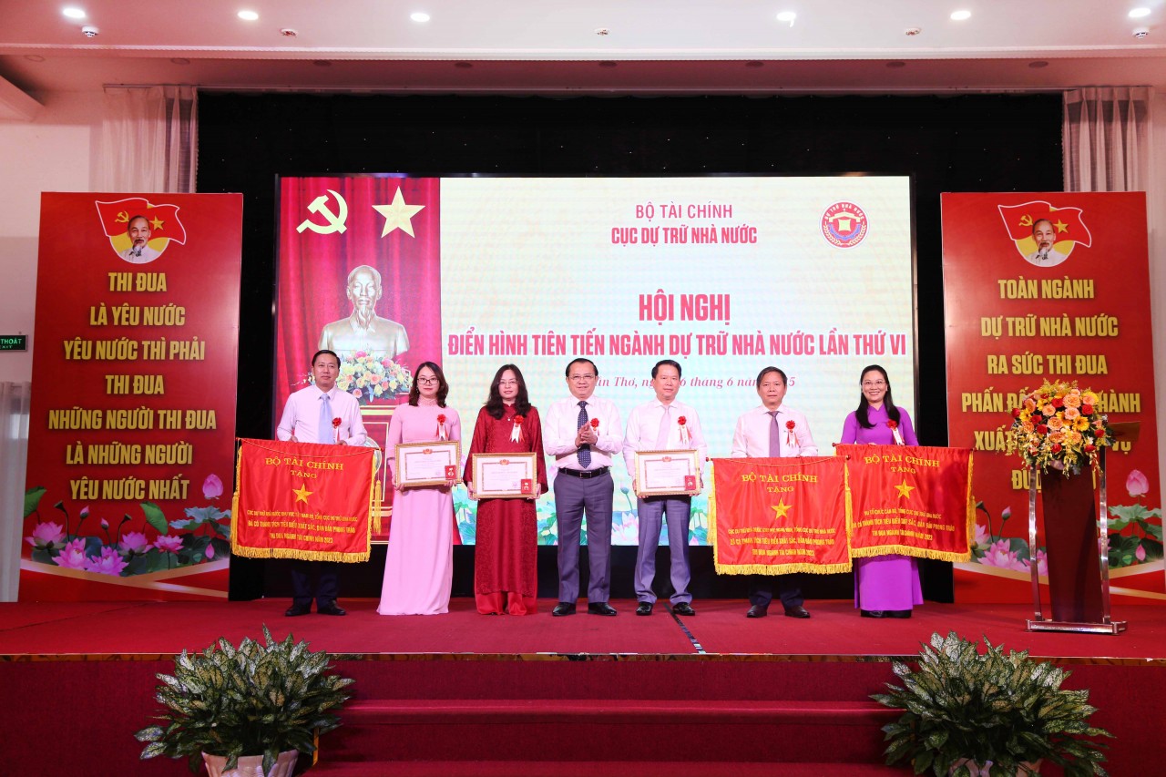 Cục Dự trữ Nhà nước tổ chức Hội nghị Điển hình tiên tiến lần thứ VI