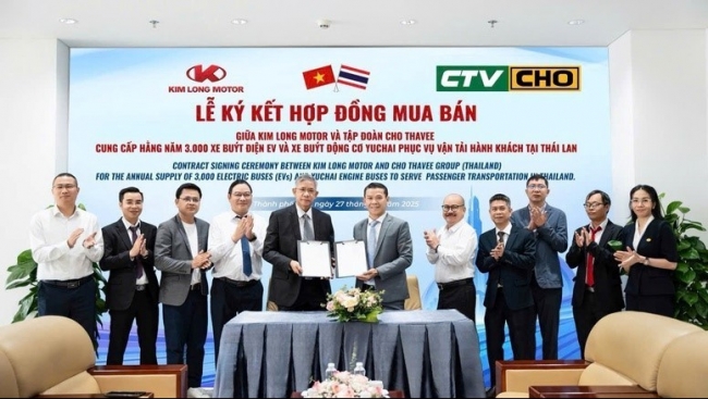 Sau Hàn Quốc, xe buýt Kim Long tiếp tục chinh phục thị trường Thái Lan