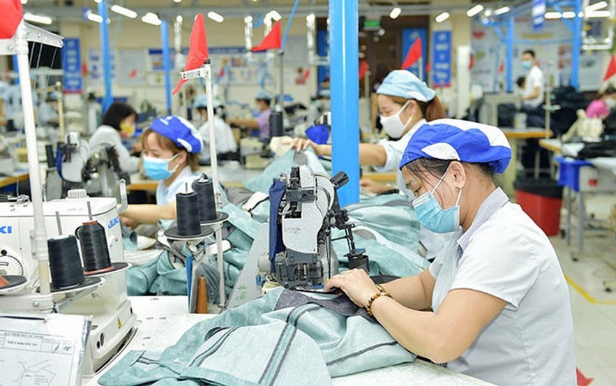TP. Hà Nội và Hòa Bình thu ngân sách tăng mạnh, nhiều chỉ tiêu vượt tiến độ