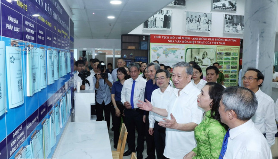Tổng Bí thư: Chính quyền mới phải phục vụ nhân dân tốt hơn, không để gián đoạn