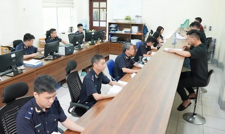 Ngày 1/7, Hải quan thông quan kim ngạch hàng hóa đạt hơn 2,2 tỷ USD cho doanh nghiệp