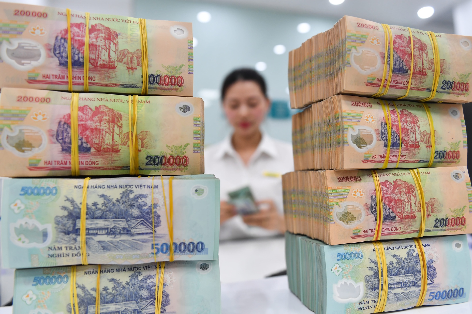 Lãi suất tiết kiệm ngày 8/7: Chứng kiến sự xuất hiện của những mức lãi suất huy động 