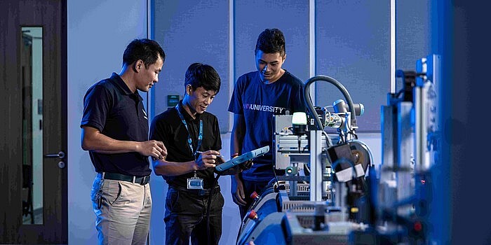 Cải cách tiền lương: - Chìa khóa giữ người tài trong chính quyền số