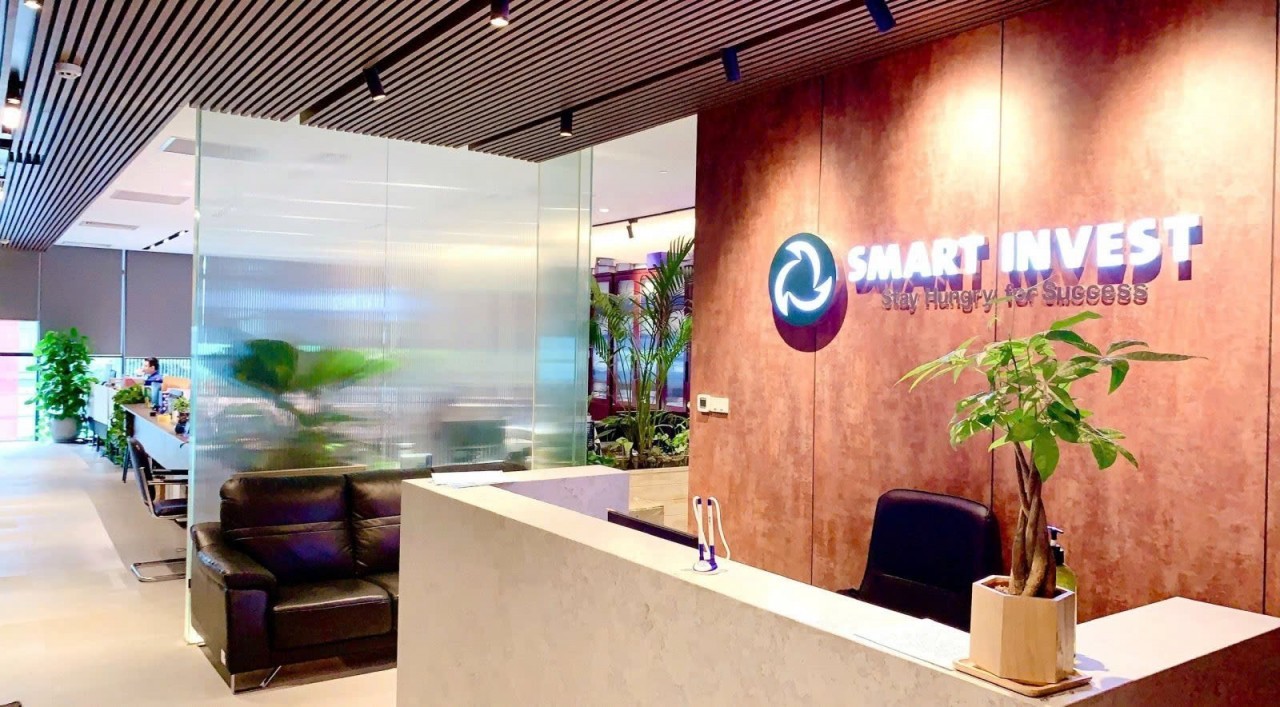 Chứng khoán SmartInvest bị xử phạt do không báo cáo về dự kiến giao dịch