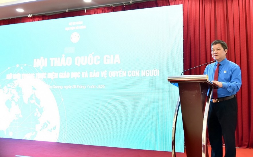 Nữ giới cần phát huy bản lĩnh, sáng tạo để dẫn dắt giáo dục và bảo vệ quyền con người