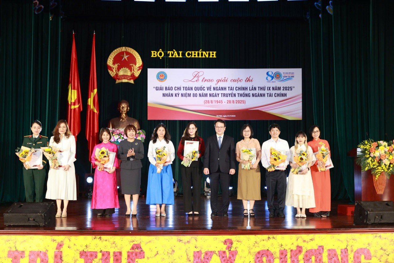 Báo Tài chính  - Đầu tư có 5 tác phẩm đoạt Giải Báo chí toàn quốc viết về ngành Tài chính lần thứ 9