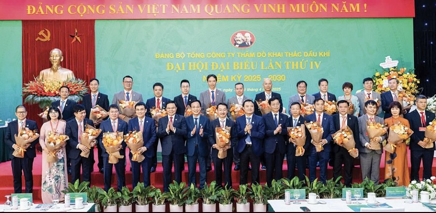 undefined Hướng tới Đại hội đại biểu Đảng bộ Tập đoàn Công nghiệp - Năng lượng Quốc gia Việt Nam lần thứ IV, nhiệm kỳ 2025-2030: Khát vọng vươn mình cùng đất nước
