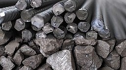Thị trường hàng hóa: Sắc đỏ bao trùm nhiều mặt hàng