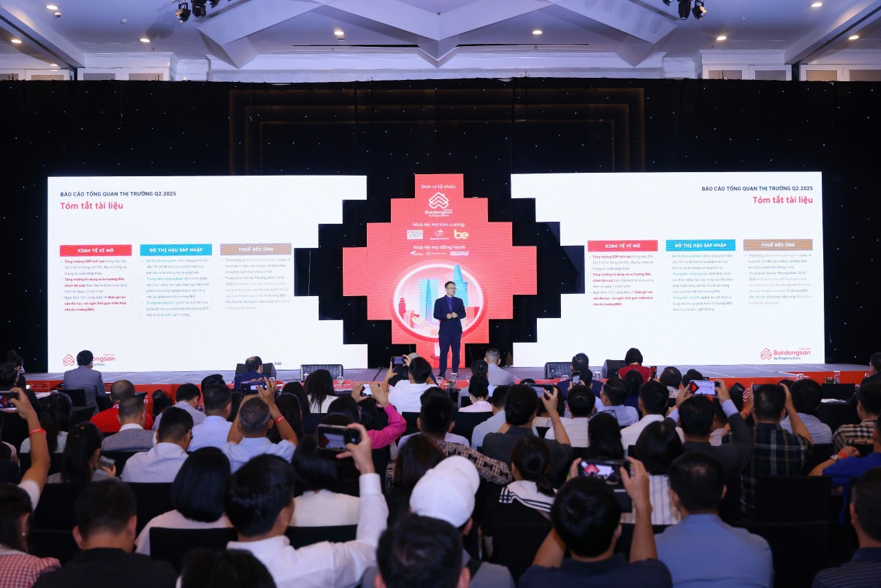 Thị trường bất động sản: Giá bán tiếp tục đi lên, mức độ quan tâm phục hồi
