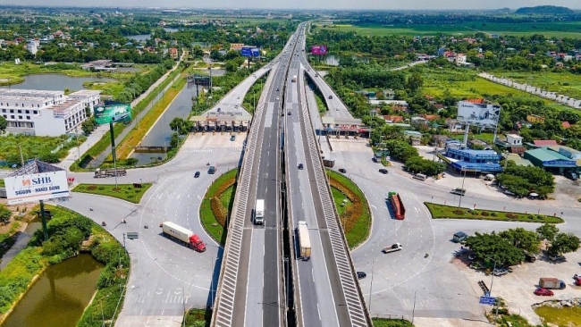 Nghiên cứu xây mới chiến lược phát triển vận tải đến năm 2035