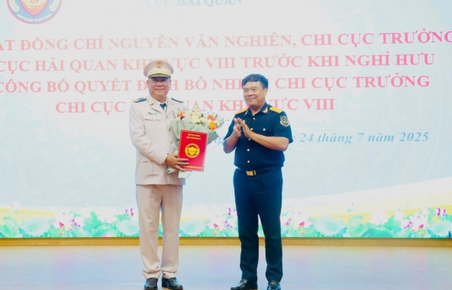 Ông Phạm Quốc Hưng làm Chi cục trưởng Chi cục Hải quan khu vực VIII