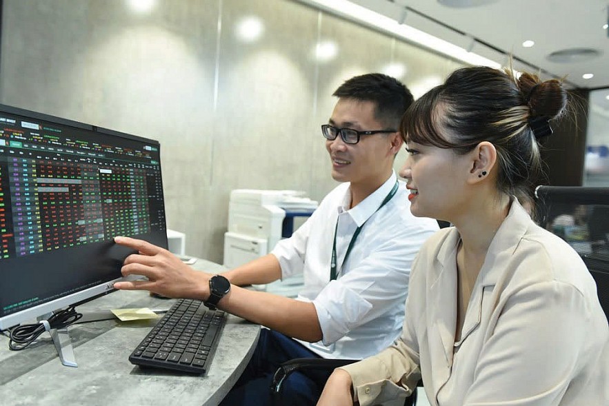 Khung pháp lý cho thị trường chứng khoán ngày càng hoàn thiện và hội nhập