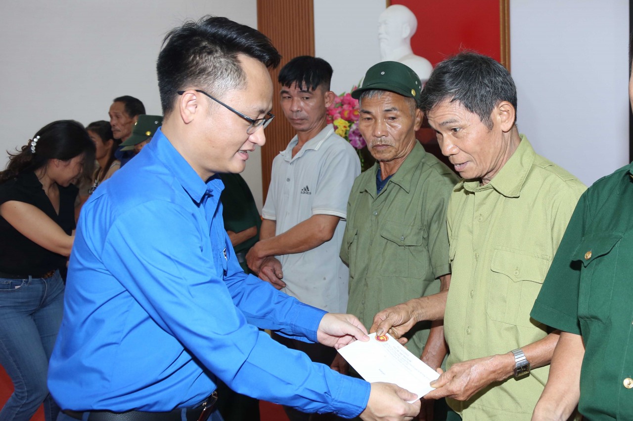 Cục Dự trữ Nhà nước tri ân thương binh, bệnh binh và gia đình liệt sĩ tại xã Khả Cửu Cục Dự trữ Nhà nước tri ân thương binh, bệnh binh và gia đình liệt sĩ tại xã Khả Cửu