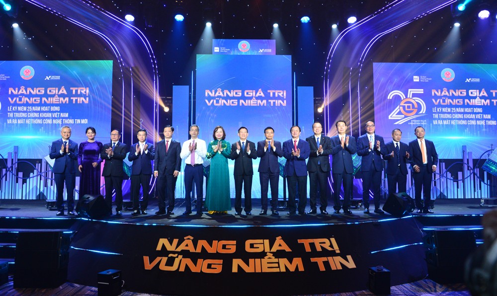 Quyết tâm biến thách thức thành động lực để phát triển thị trường chứng khoán mạnh mẽ và bền vững
