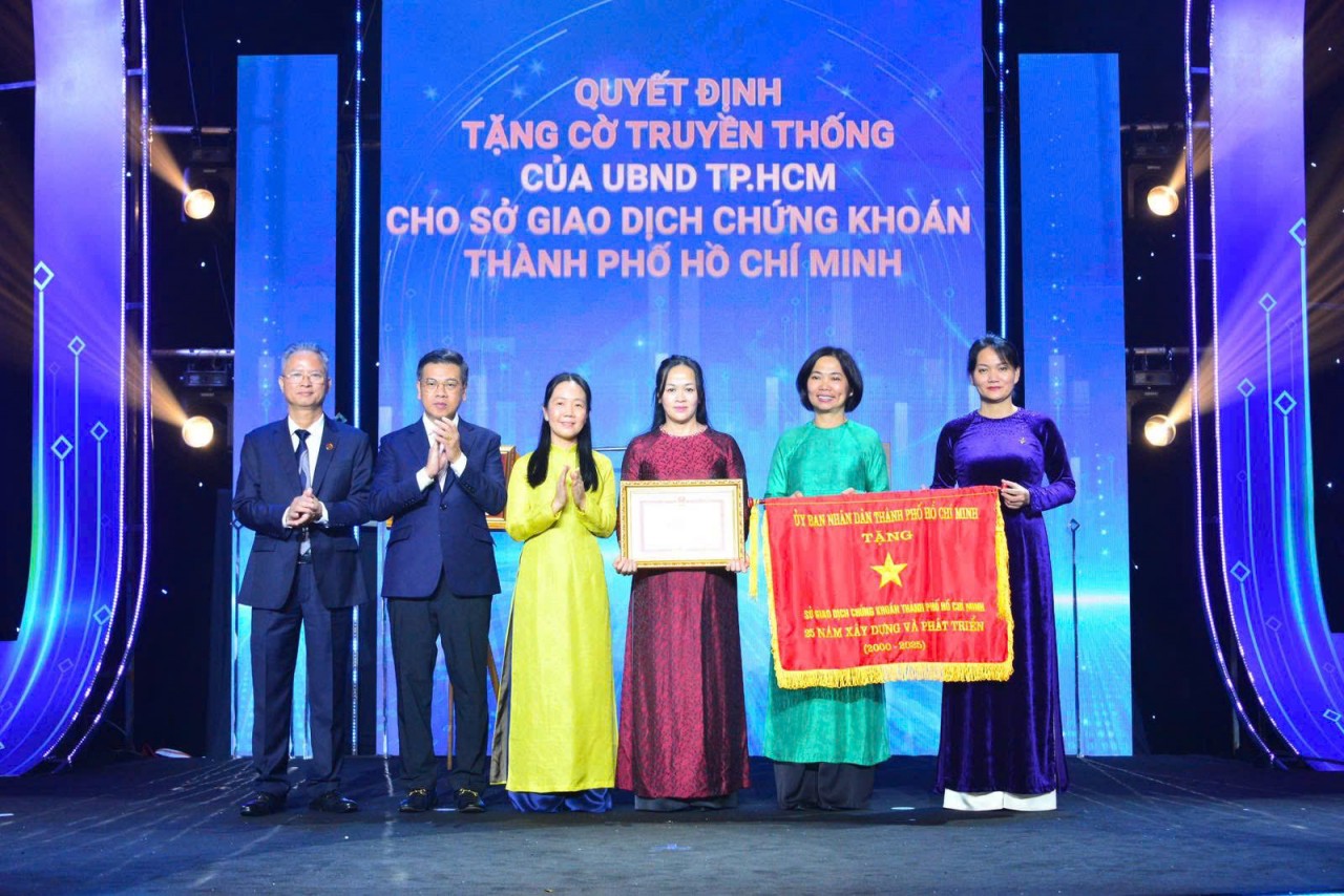 Chính thức ra mắt Hệ thống Công nghệ thông mới cho thị trường chứng khoán