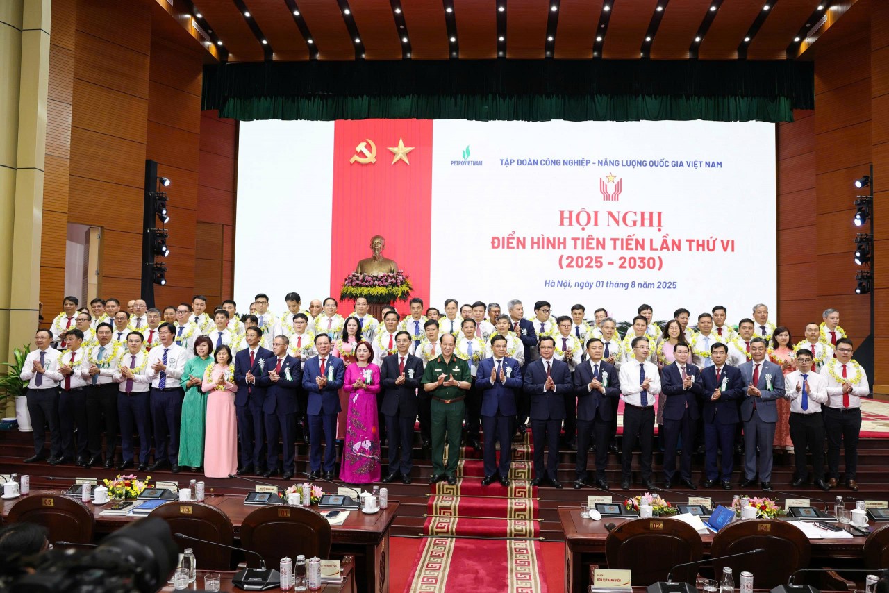 Để phong trào thi đua thực sự là động lực thực hiện thắng lợi các mục tiêu phát triển của Petrovietnam trong giai đoạn mới|