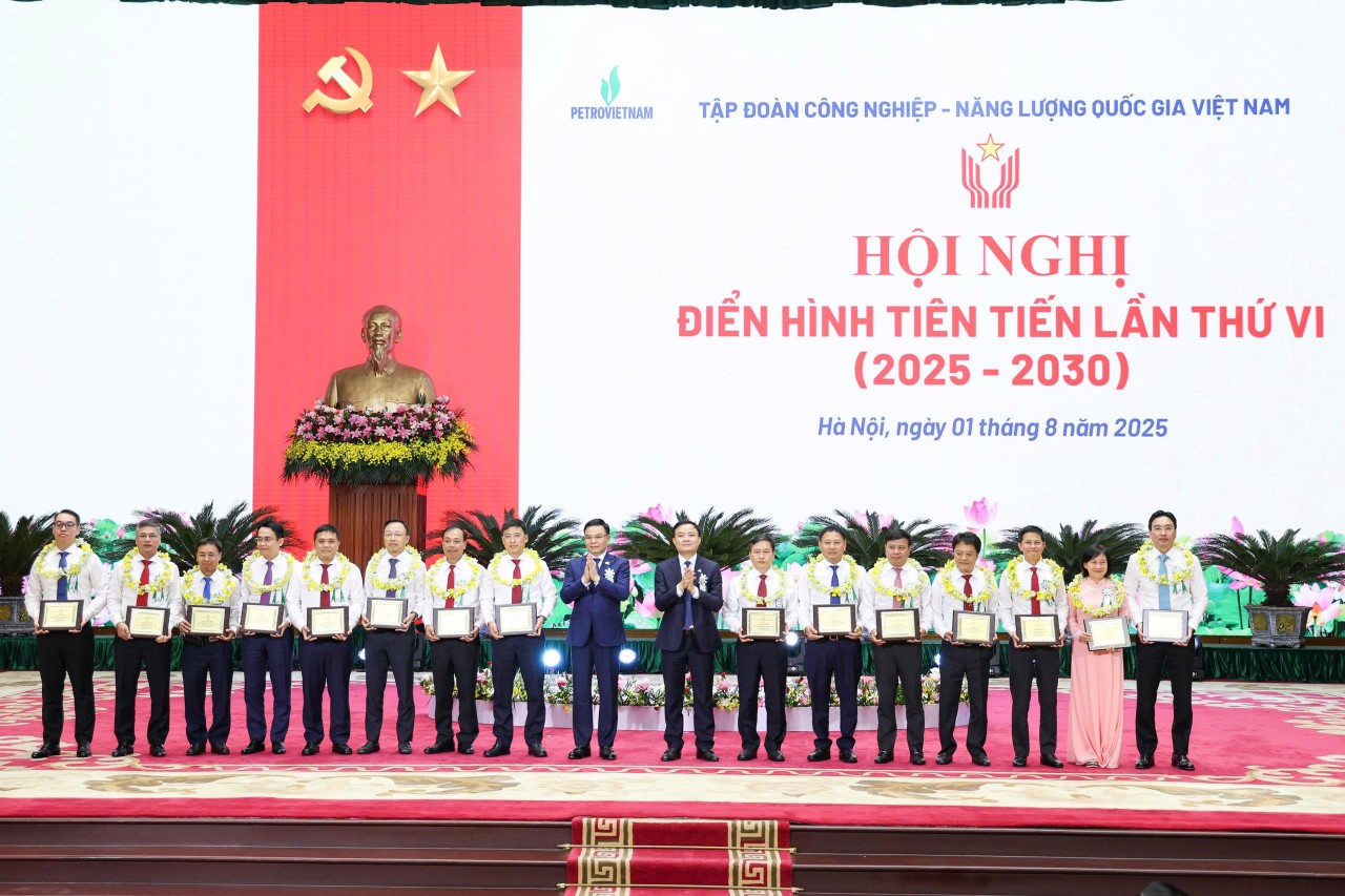 Để phong trào thi đua thực sự là động lực thực hiện thắng lợi các mục tiêu phát triển của Petrovietnam trong giai đoạn mới|