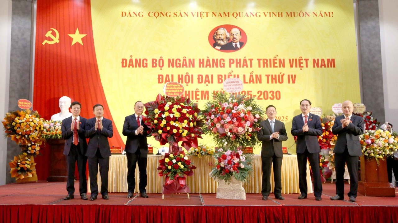 Đảng bộ Ngân hàng Phát triển Việt Nam: Đoàn kết - dân chủ - kỷ cương - đột phá - phát triển