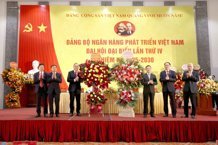 Đảng bộ Ngân hàng Phát triển Việt Nam: Đoàn kết - dân chủ - kỷ cương - đột phá - phát triển