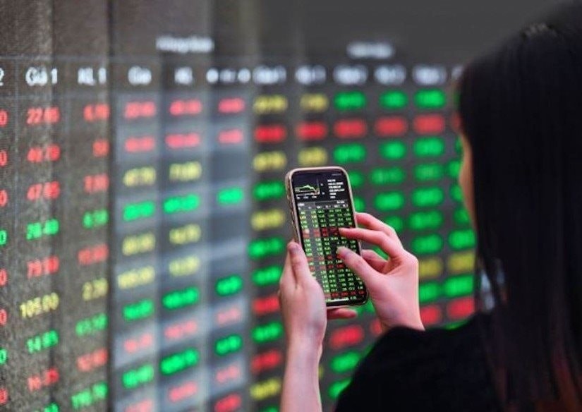 Ủy ban Chứng khoán Nhà nước yêu cầu tăng cường giám sát giao dịch trên thị trường chứng khoán Chứng khoán ngày 28/11: Nhóm vốn hóa lớn