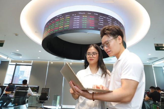 Đưa thị trường chứng khoán trở thành “huyết mạch” vốn của nền kinh tế hiện đại