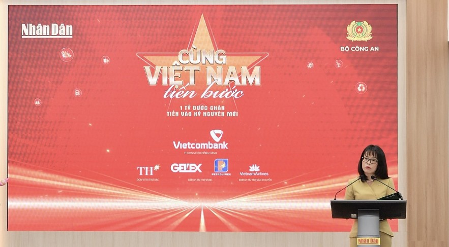 Vietcombank đồng hành với chương trình “Cùng Việt Nam tiến bước”, lan tỏa thông điệp “1 tỷ bước xanh”