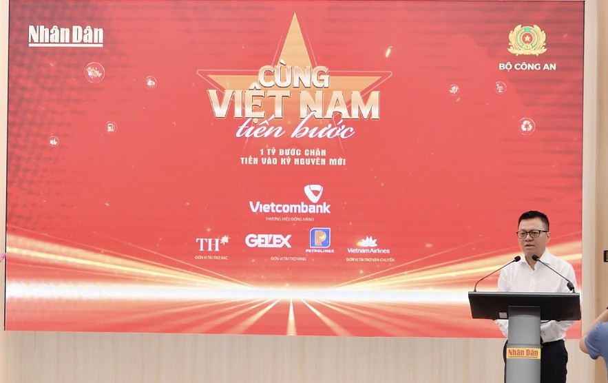 Vietcombank đồng hành với chương trình “Cùng Việt Nam tiến bước”, lan tỏa thông điệp “1 tỷ bước xanh”