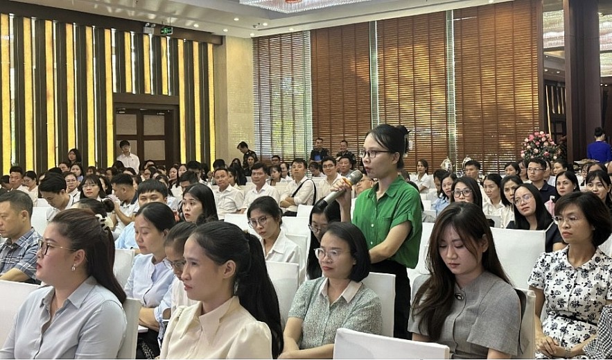 Hải quan khu vực X đối thoại với doanh nghiệp năm 2025
