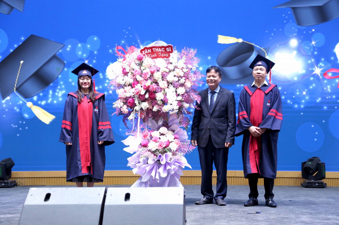 Học viện Chính sách và phát triển trao bằng tốt nghiệp cho hơn 1.268 tân cử nhân