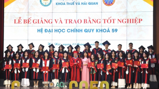 Học viện Tài chính: Hơn 72% sinh viên Khoa Thuế và Hải quan khóa 59 tốt nghiệp loại Giỏi và Xuất sắc