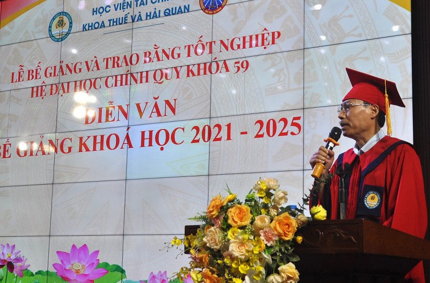 Học viện Tài chính: Hơn 72% sinh viên Khoa Thuế và Hải quan khóa 59 tốt nghiệp loại Giỏi và Xuất sắc