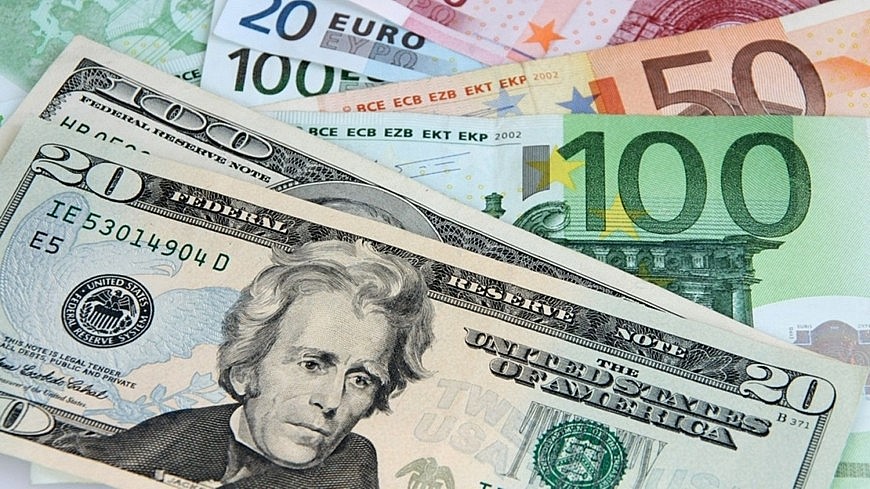 Tỷ giá USD hôm nay (15/8): Thế giới tăng, 