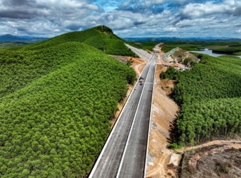 Khởi công 302 km cao tốc thúc đẩy phát triển kinh tế - xã hội