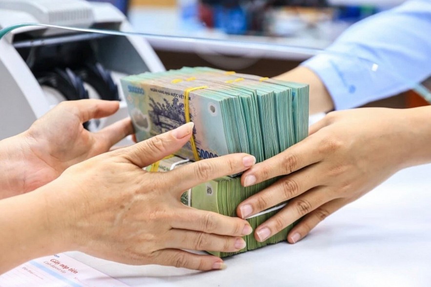 EVNFinance lộ loạt sai phạm khi tín dụng dồn nhóm khách lớn, cho vay 