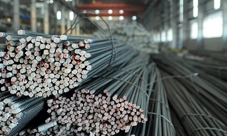 Ngày 19/8: Giá thép thanh, quặng sắt đồng loạt giảm