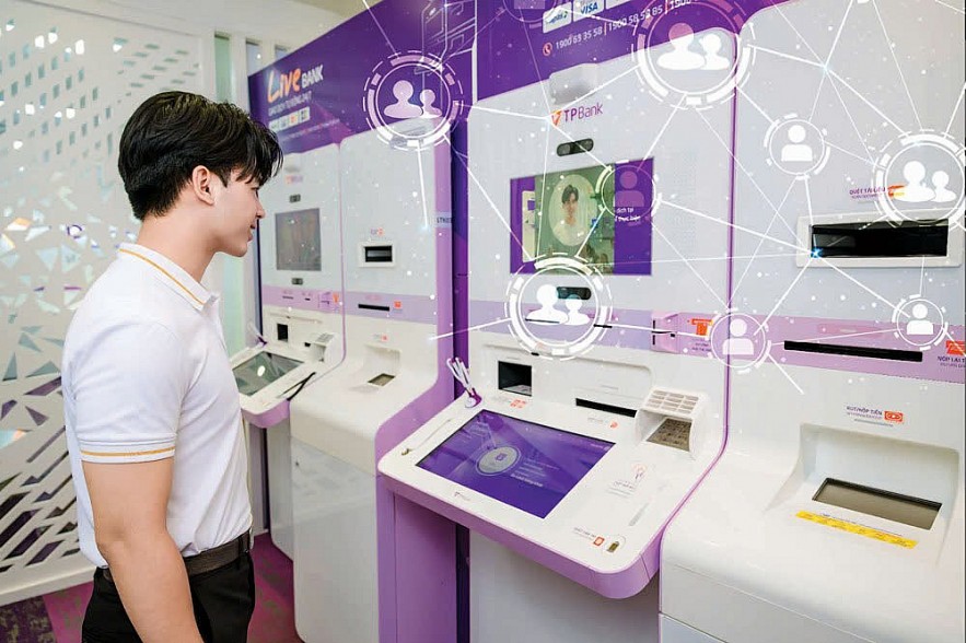 AI tái định hình ngành ngân hàng, lợi thế đi cùng rủi ro