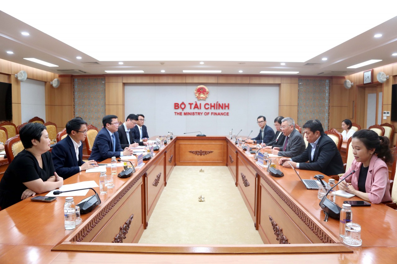 Thứ trưởng Nguyễn Đức Tâm tiếp lãnh đạo Tập đoàn Dassault Systèmes