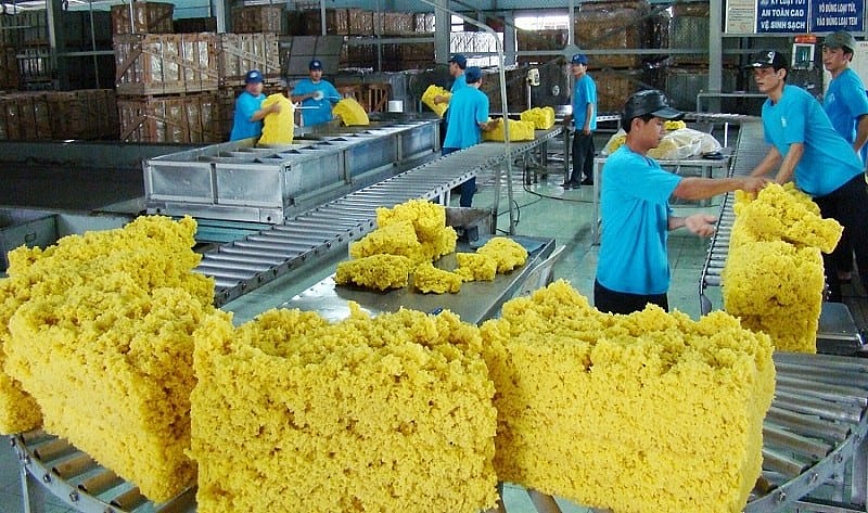 Giá cao su biến động ra sao tháng cuối năm?