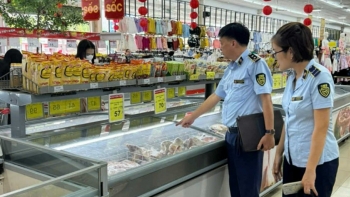 Chống lợi dụng bão số 5 để găm hàng, tăng giá