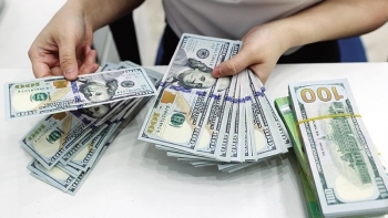 Tỷ giá USD hôm nay (26/8): Thế giới tăng, "chợ đen" giảm mạnh ở cả 2 chiều mua và bán