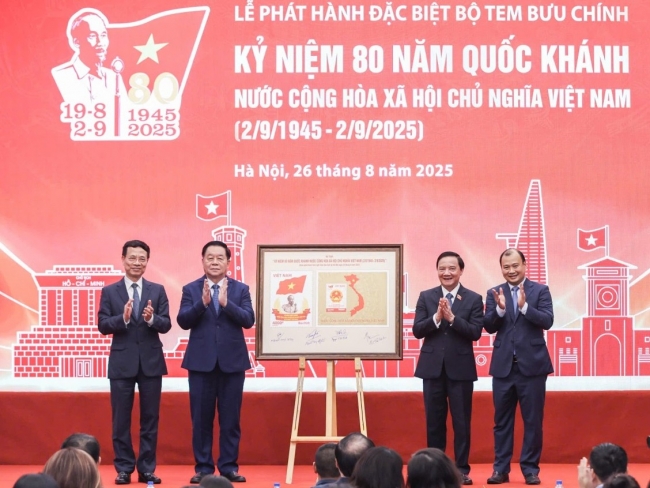 Phát hành Bộ tem bưu chính Kỷ niệm 80 năm Quốc khánh