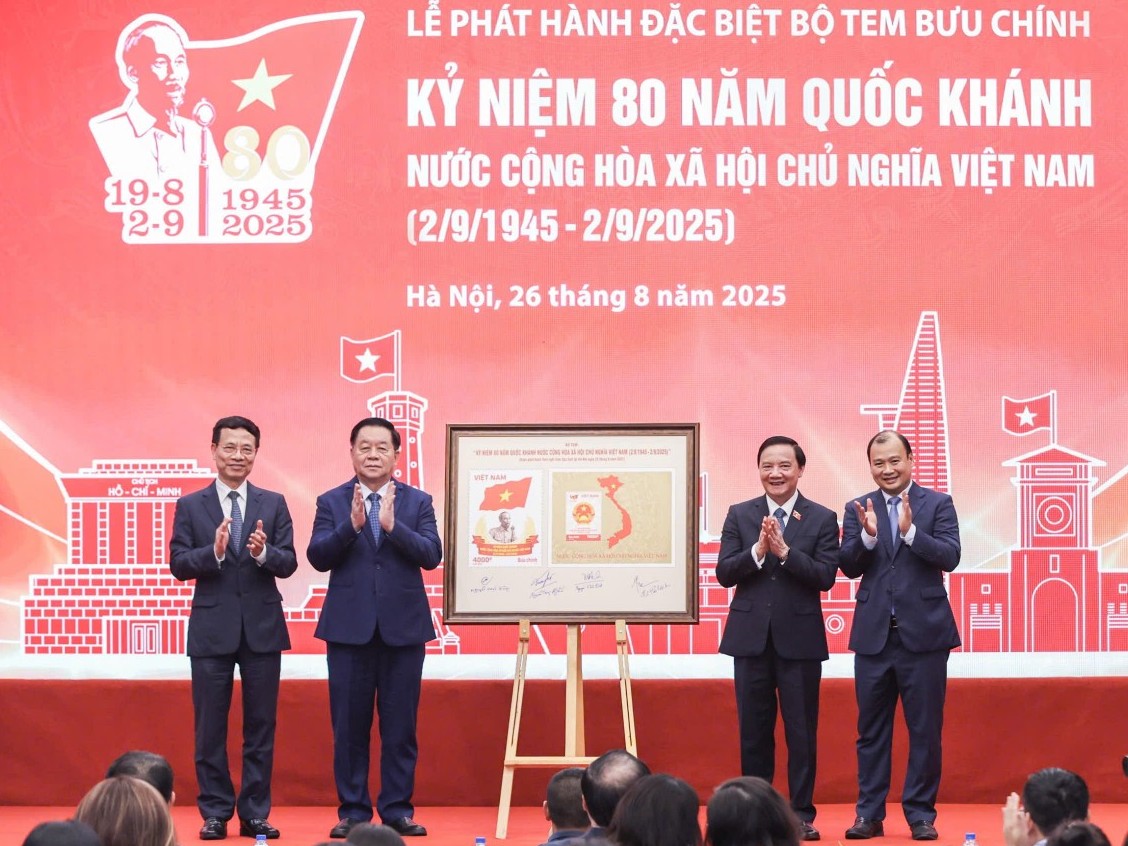 Phát hành Bộ tem bưu chính Kỷ niệm 80 năm Quốc khánh