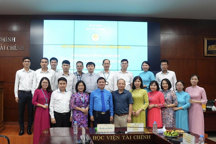 Ứng dụng AI trong giảng dạy các môn khoa học cơ bản ở trường khối ngành kinh tế